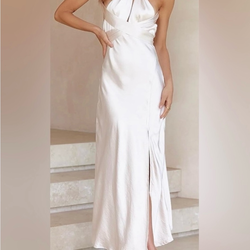 Elegant White Halter Dress NWOT - Picture 4 of 4